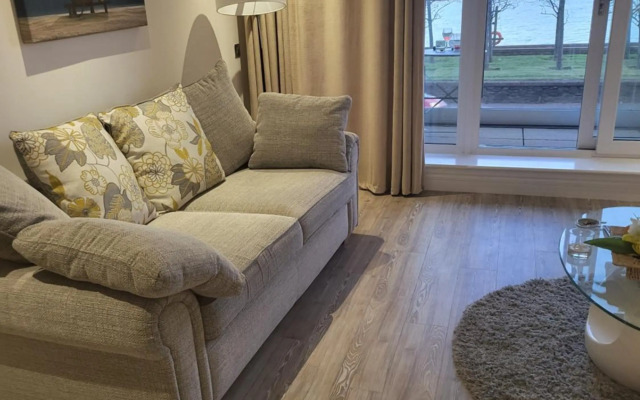 Waterfront apartment