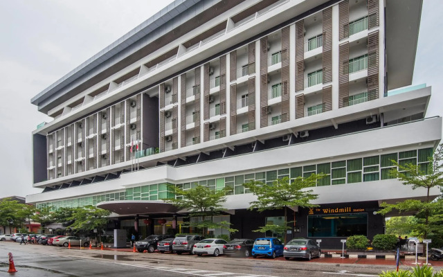 Marvelux Hotel