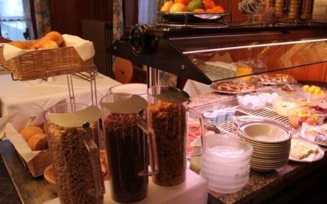 Hotel-Pension Hauser