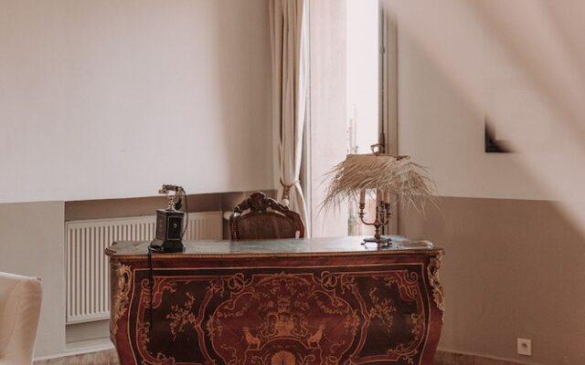 Villa Singulière By Louhou Collection