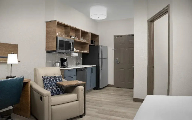 Candlewood Suites Alexandria - Fort Belvoir by IHG