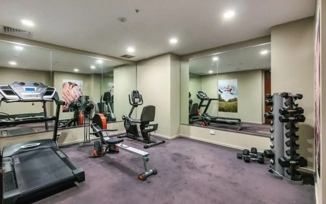 JHT - Carpark, 2 BRM Apartment, Next to Uni