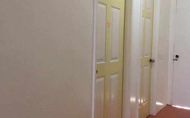 Pinpin Guesthouse - Hostel