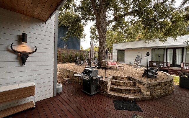 Hollys Parkside Haven- Guest House Included