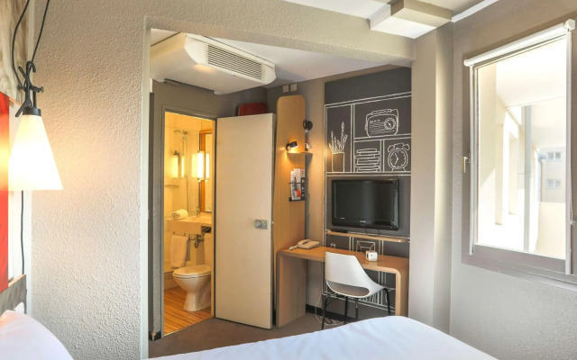 ibis Saint-Étienne - La Terrasse