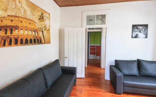 Divino's Hostel