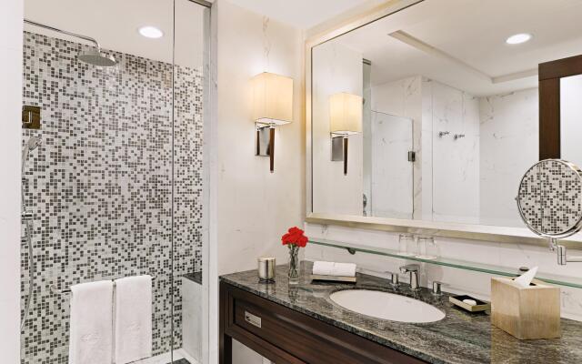 Crimson Hotel Filinvest City Manila