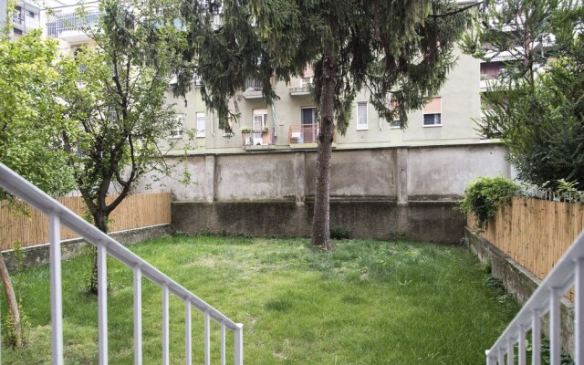 1 Bedroom Flat With Garden