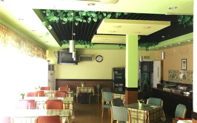 Home Inn Shanghai Yanggao Middle Road