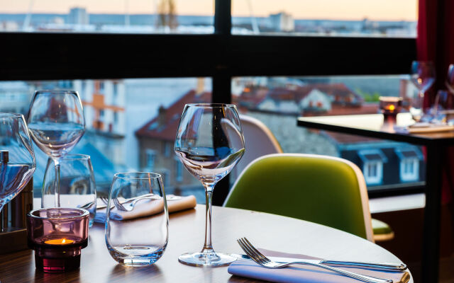 Holiday Inn Reims Centre by IHG (Chambres Rénovées)