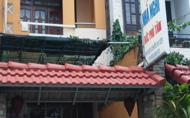 Duc Phu Tam Hostel