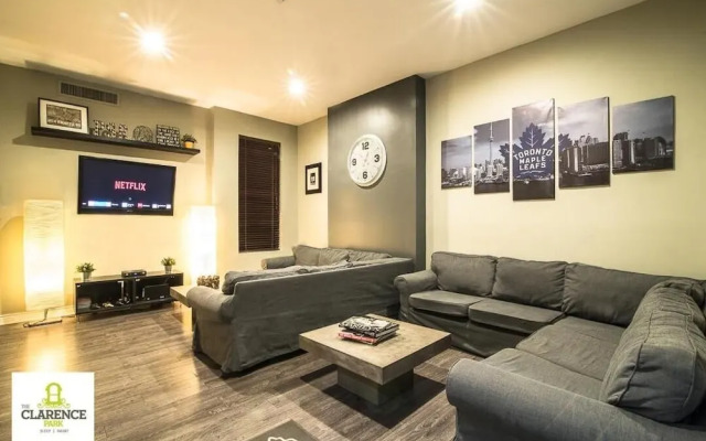 The Clarence Park - Hostel