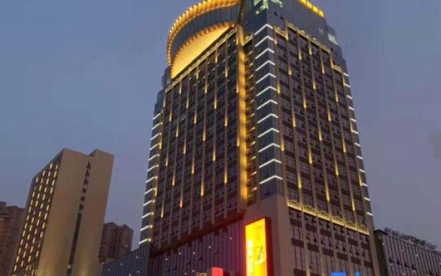 Grand Honor Hotel
