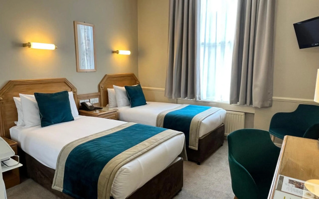 Harcourt Hotel