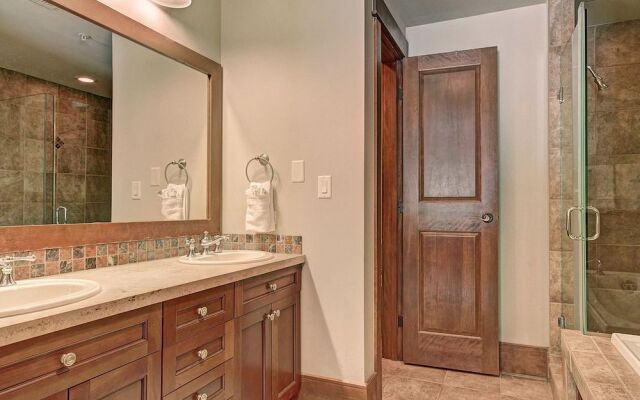 3044 Lone Eagle 2 Bedroom Condo by RedAwning