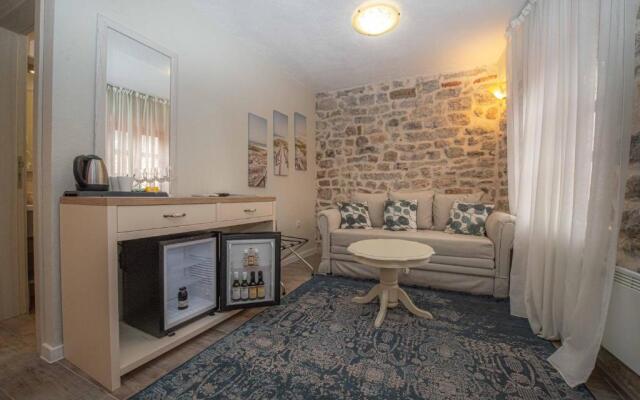 Antika Guesthouse