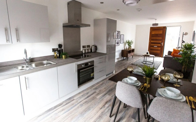 Modern 1-bed - Brand New - Central - Free Wi-fi