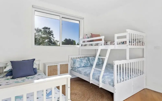 Blairgowrie Beachside Retreat Solar Heated Pool