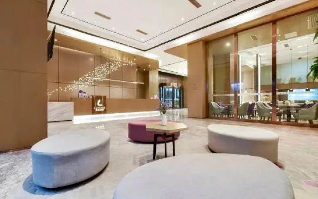 Lavande Hotel Chengdou Qingbai River Phoenix Lake – Lobby – Chengdu