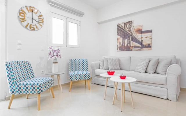 Central Luxurious Apartments Close to the Sea