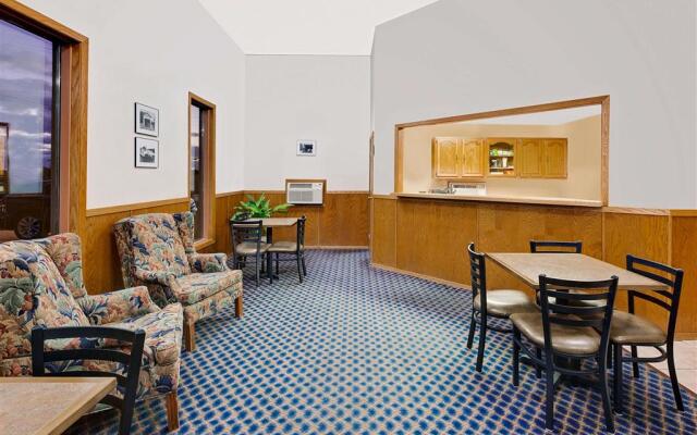 Super 8 by Wyndham Keokuk