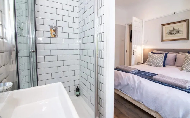 Host Stay Terrace on Canal