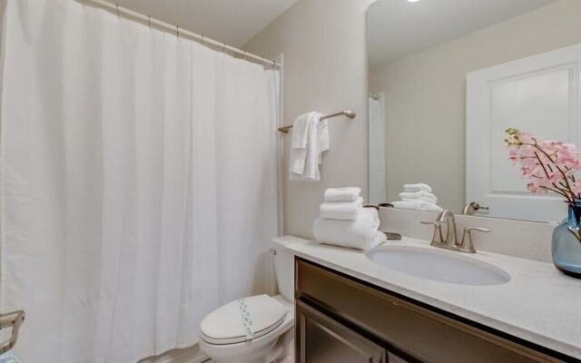 6 Bdrmgolf Coursegated Resort