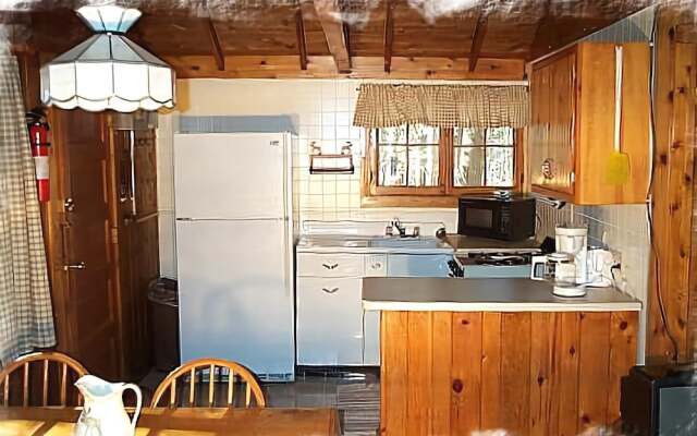 Timber Bay Lodge & Houseboats