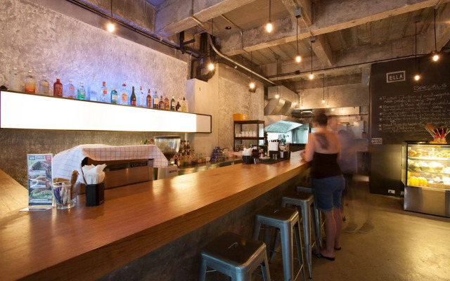 ELLA Bar, Bistro & Bed