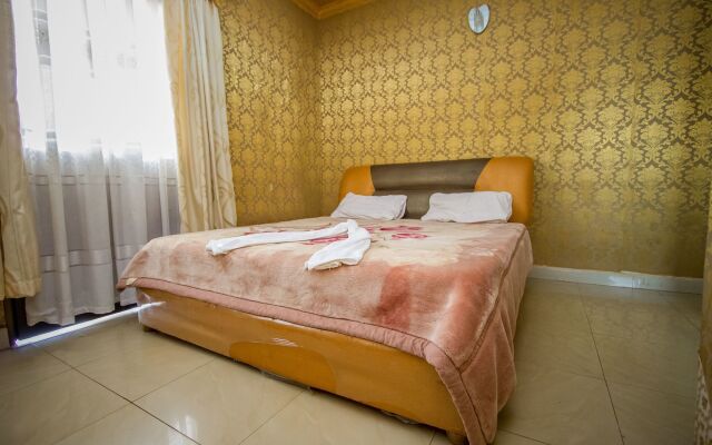 Platinum Royal Hotel