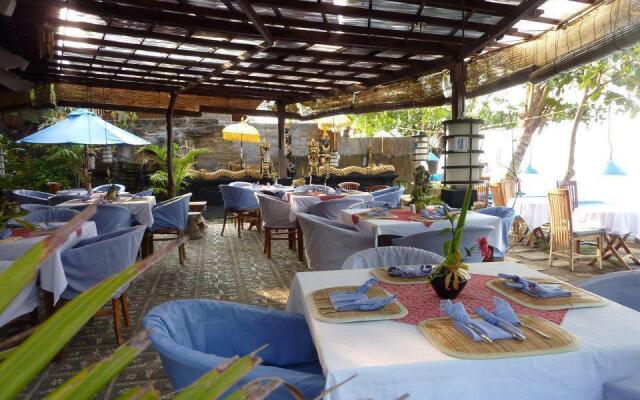 Amed Cafe & Hotel Kebun Wayan