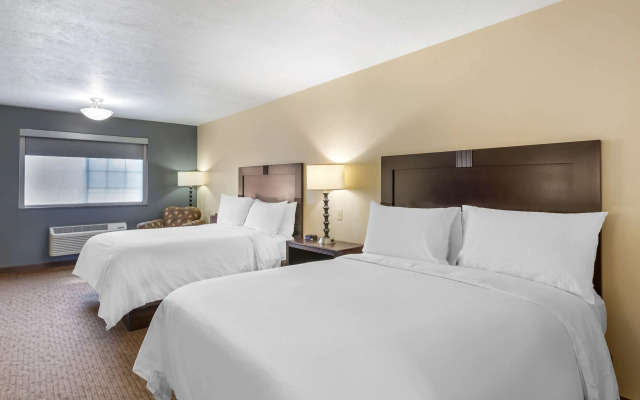 Best Western Plus Cottontree Inn