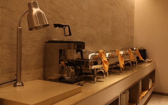 Ji Hotel Shanghai Xujiahui Tianyaoqiao Road