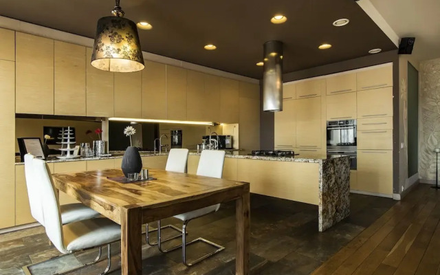 Роскошные апартаменты на Петроградке