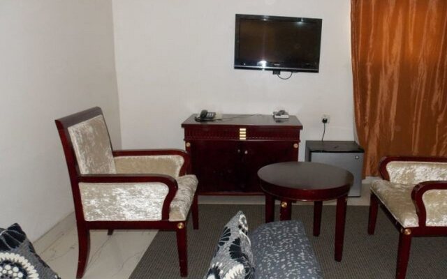 Gade Place Hotel