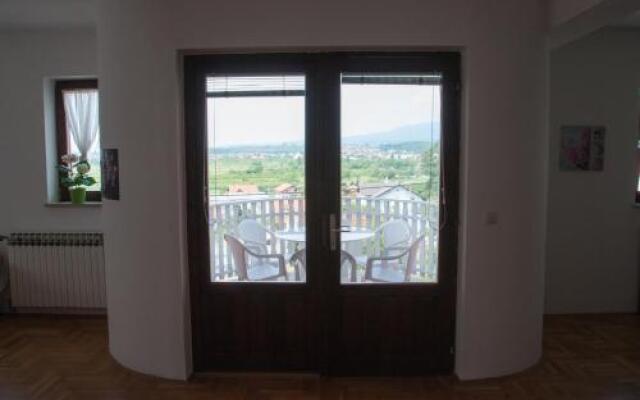 Apartments Jela