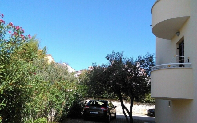 Two-bedroom Adria apartment with sea view