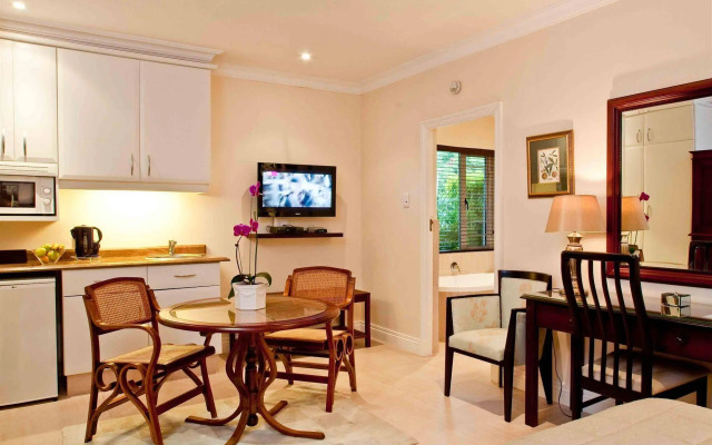 Manaar House