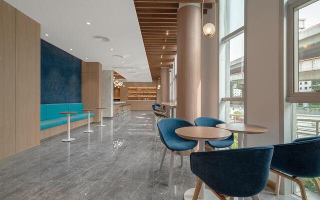 Holiday Inn Express Shanghai Jinqiao Central by IHG
