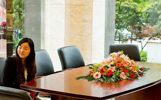 Yichang Golden Lion Hotel