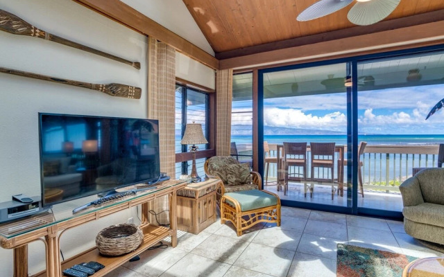 Kahana Outrigger #2b1 3 Bedroom Condo by RedAwning