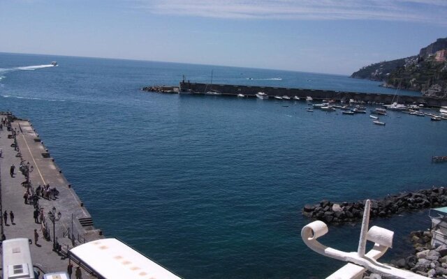 Holidays Baia dAmalfi