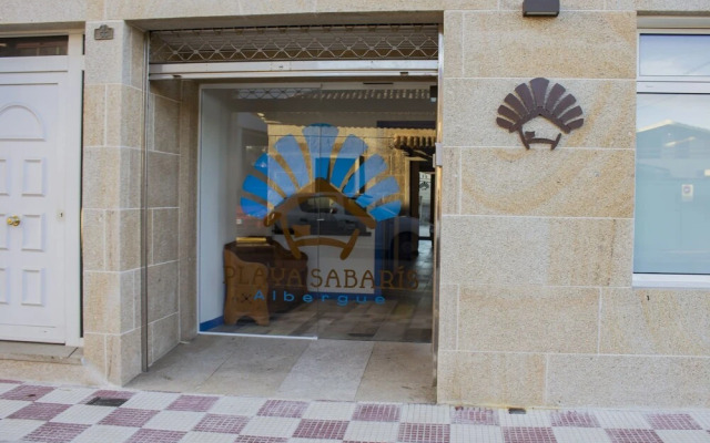 Albergue Playa Sabarís - Hostel