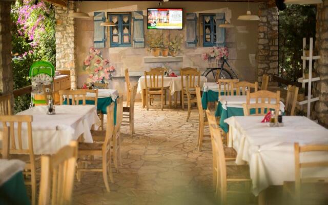 Folie Marine Beach Hotel & Club