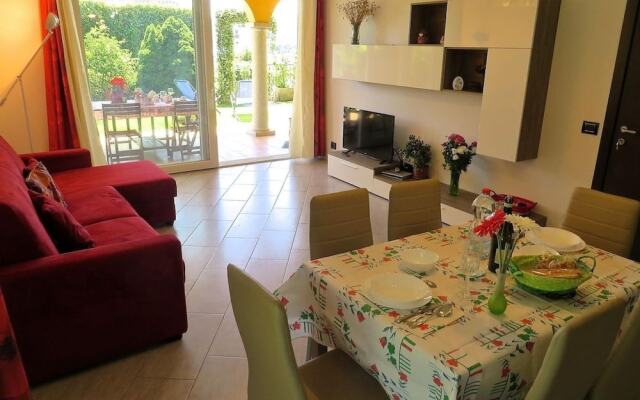 Margo 1 Apartment in Verbania With Lake View