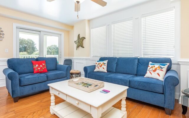 Captains Watch Condos