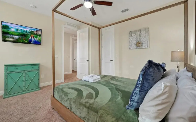 261 Lasso Drive 6bed