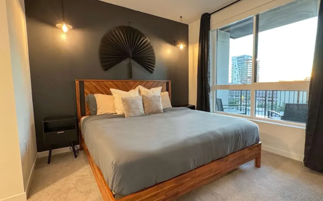 Sunny Home in Mid-hollywood Pool Free Parking