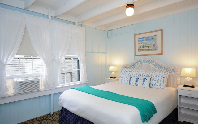 Pequot Hotel