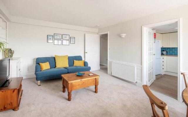 Rooftop Retreat - 2 Double Beds w/ Stunning Views